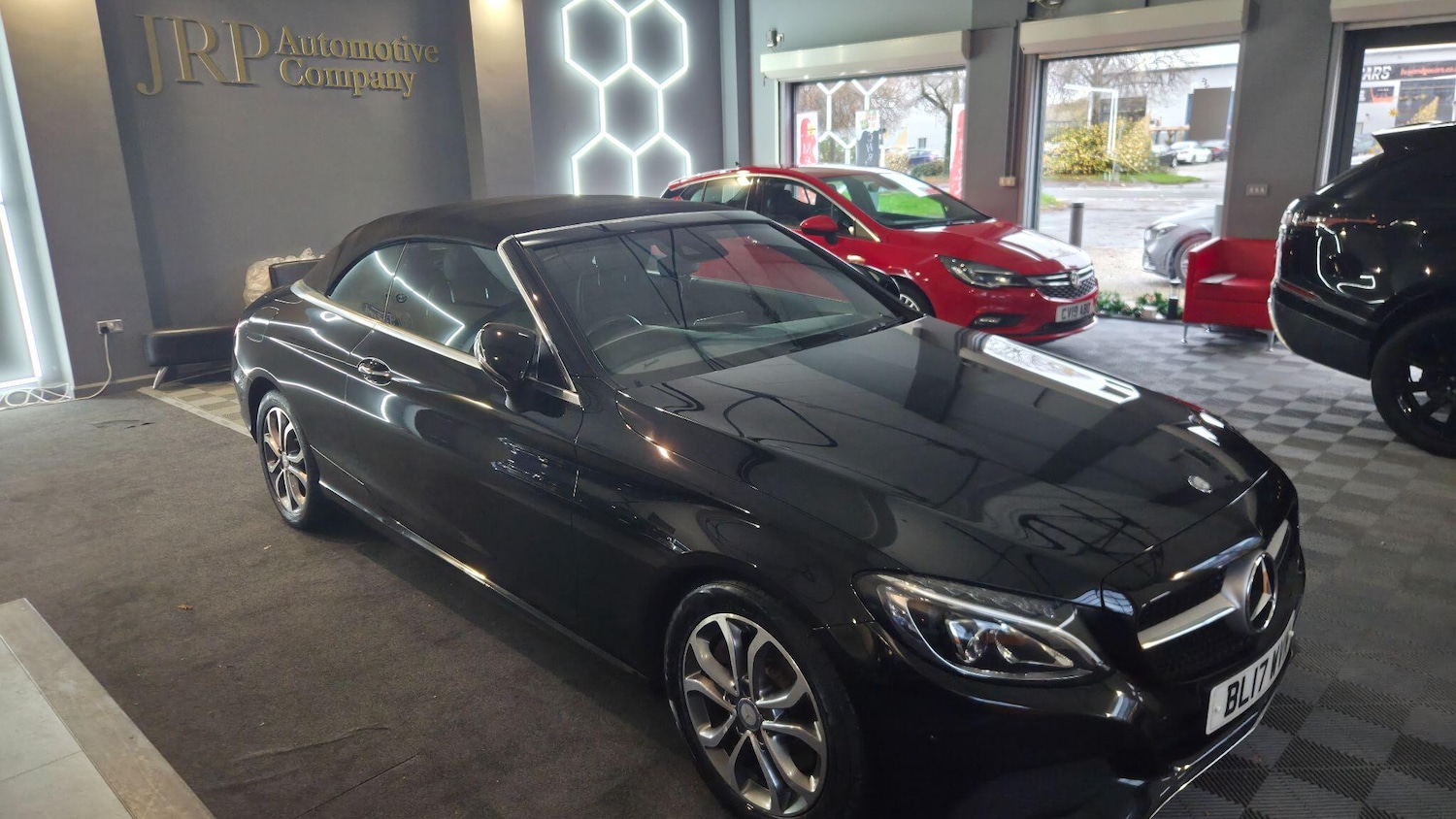 Used Mercedes-Benz C Class 2017 for sale - 76512460: Photo 2