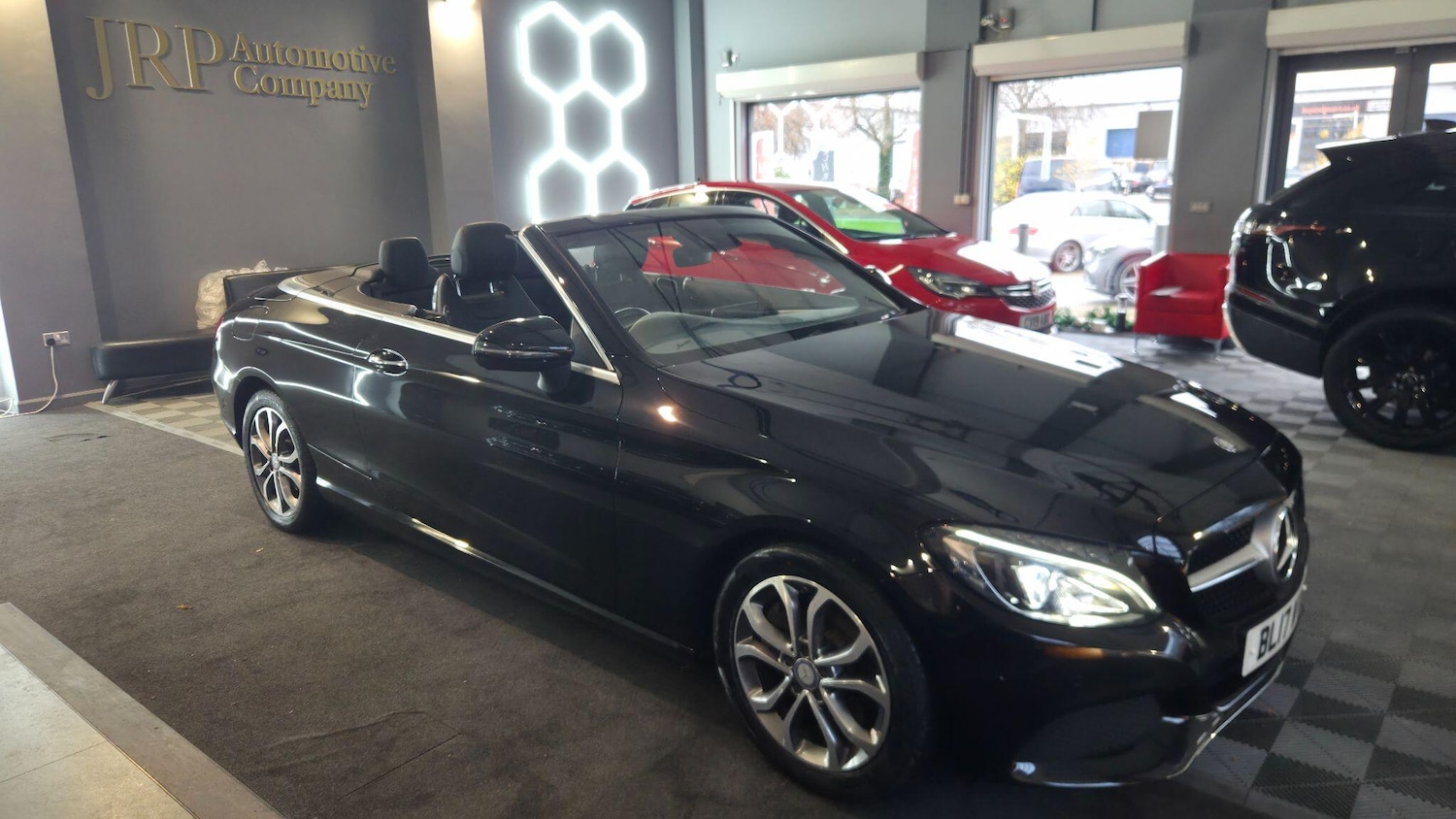 Used Mercedes-Benz C Class 2017 for sale - 76512460: Photo 3