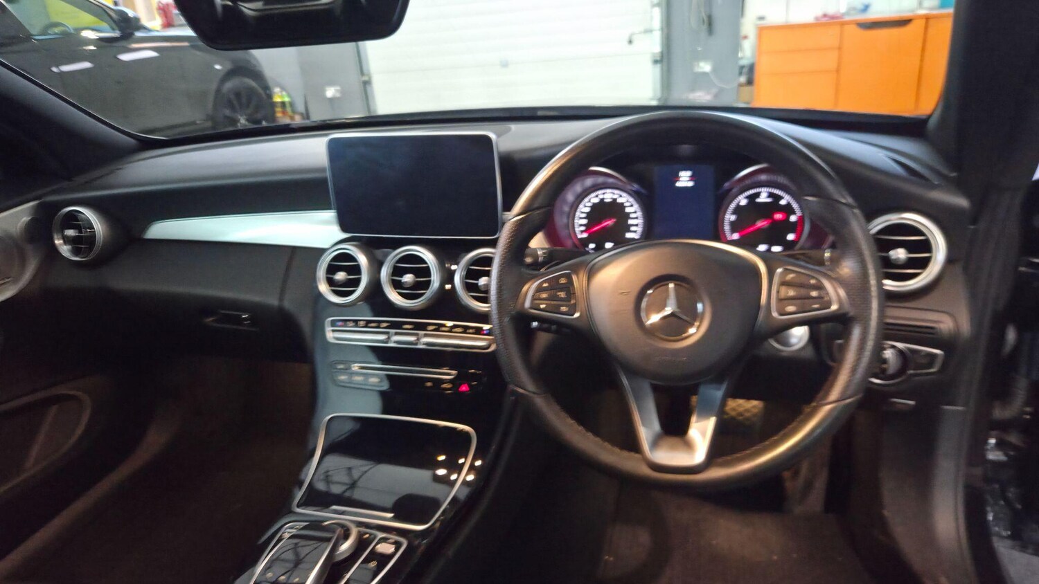 Used Mercedes-Benz C Class 2017 for sale - 76512460: Photo 32