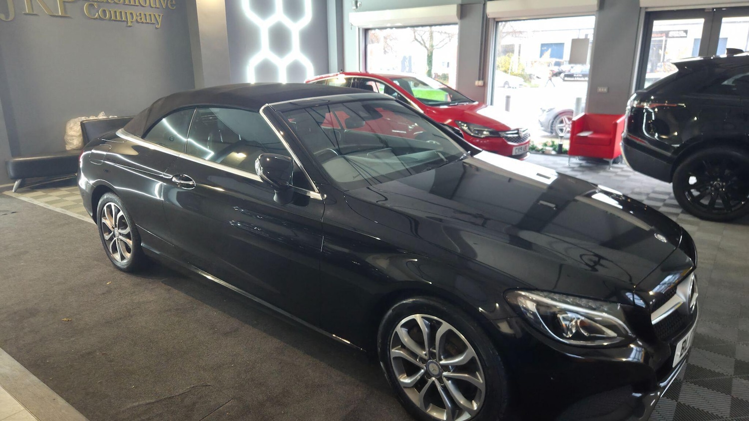 Used Mercedes-Benz C Class 2017 for sale - 76512460: Photo 4