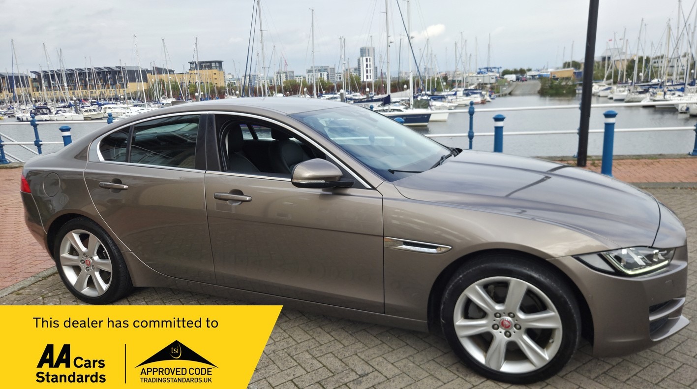 Used Jaguar XE 2016 for sale - 76027106: Photo 1