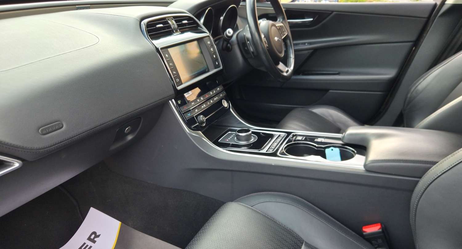 Used Jaguar XE 2016 for sale - 76027106: Photo 23