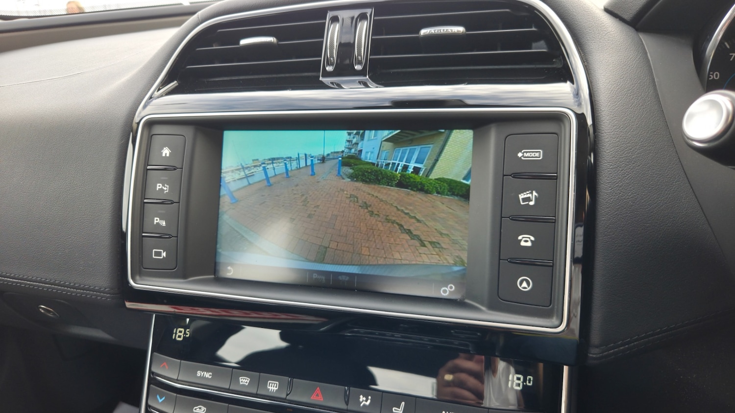 Used Jaguar XE 2016 for sale - 76027106: Photo 27