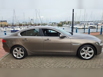 Used Jaguar XE 2016 for sale - 76027106: Photo 3