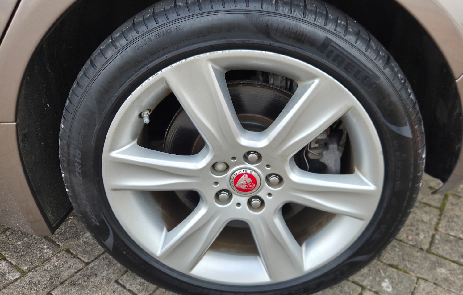 Used Jaguar XE 2016 for sale - 76027106: Photo 43