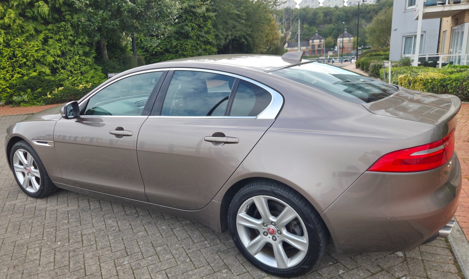 Used Jaguar XE 2016 for sale - 76027106: Photo 9