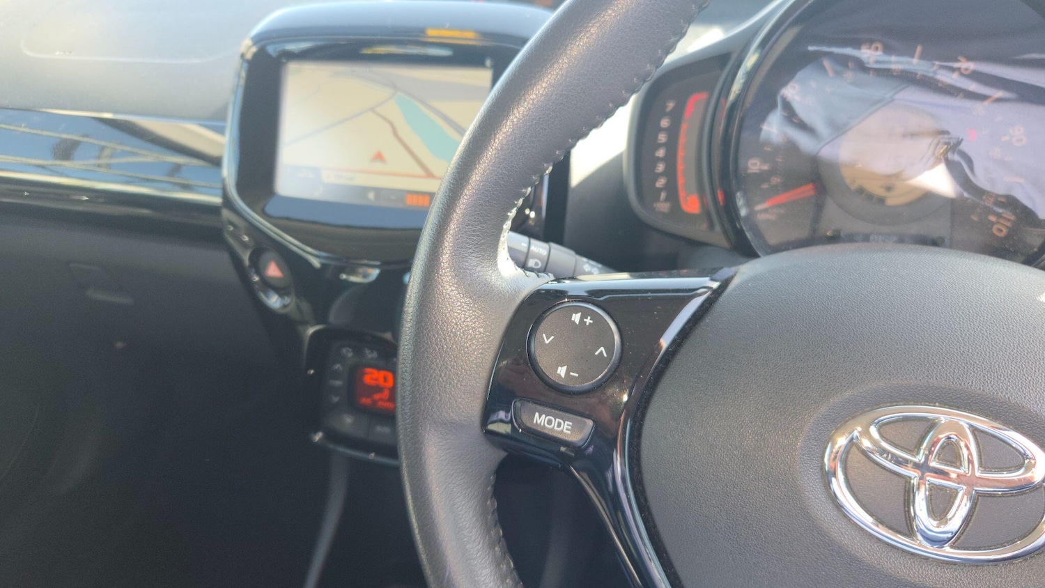 Used Toyota AYGO 2015 for sale - 78170829: Photo 18