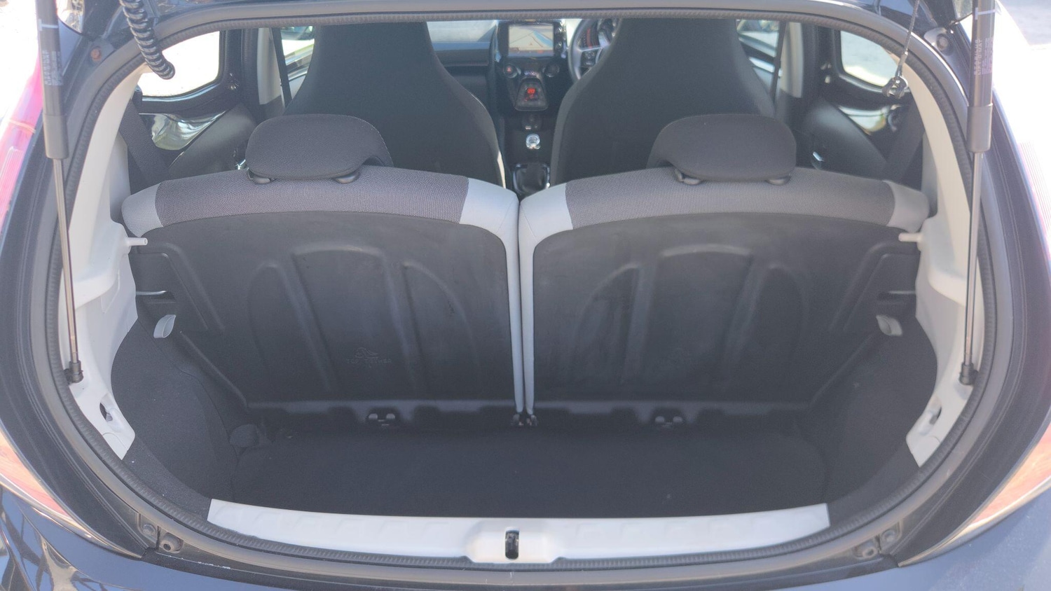 Used Toyota AYGO 2015 for sale - 78170829: Photo 29