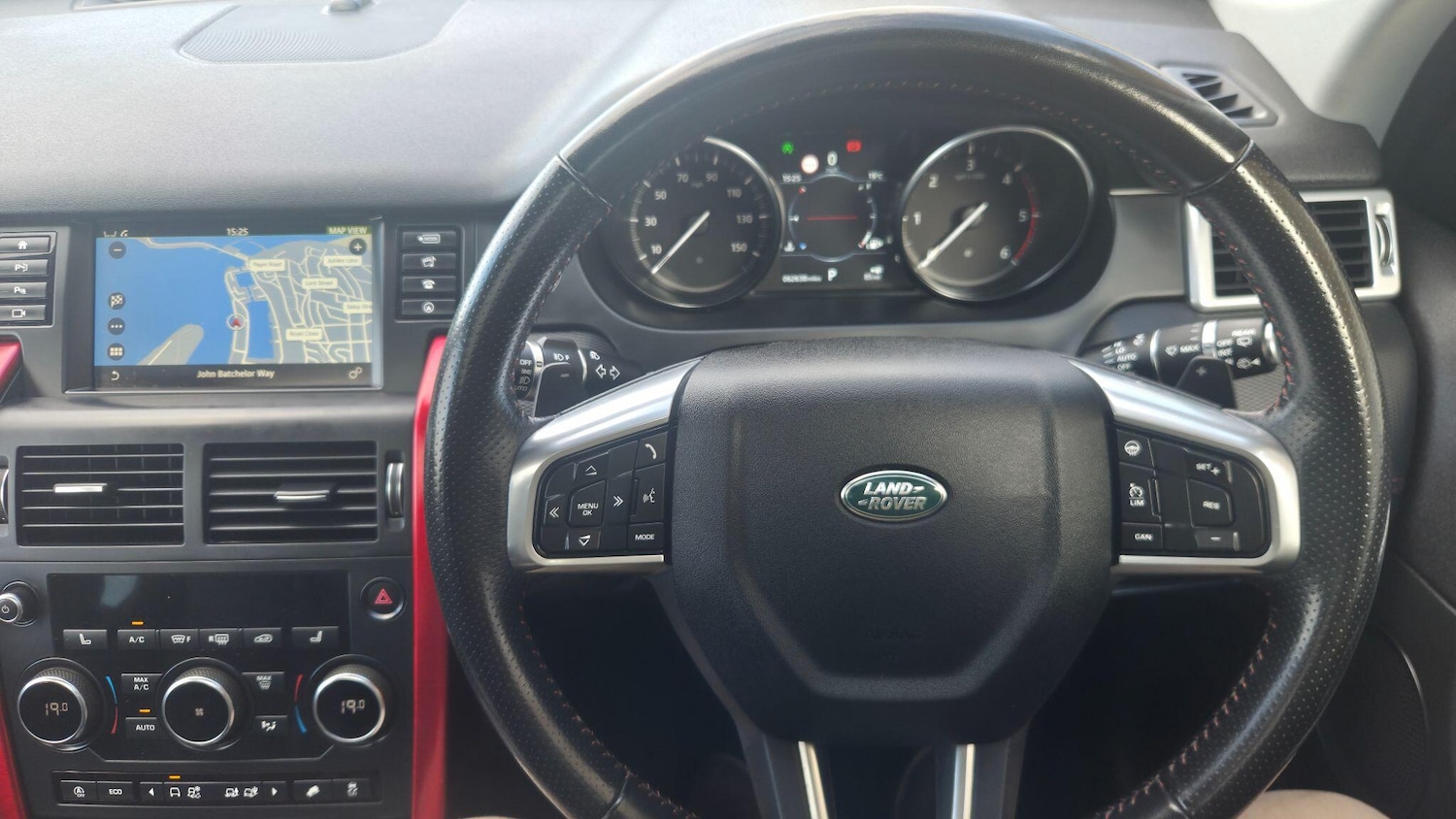 Used Land Rover Discovery Sport 2018 for sale - 76192421: Photo 21