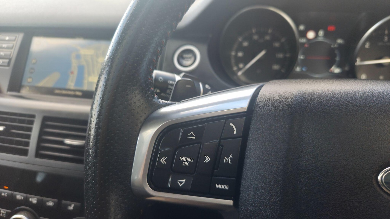 Used Land Rover Discovery Sport 2018 for sale - 76192421: Photo 29