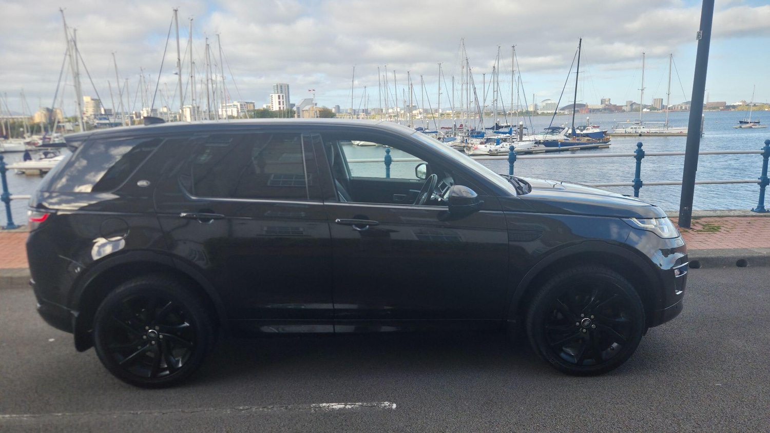 Used Land Rover Discovery Sport 2018 for sale - 76192421: Photo 3