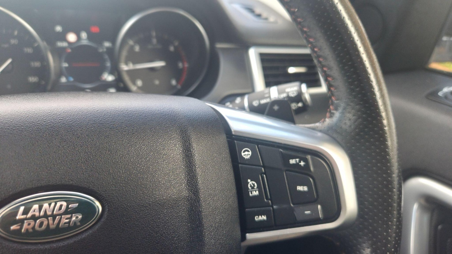 Used Land Rover Discovery Sport 2018 for sale - 76192421: Photo 30