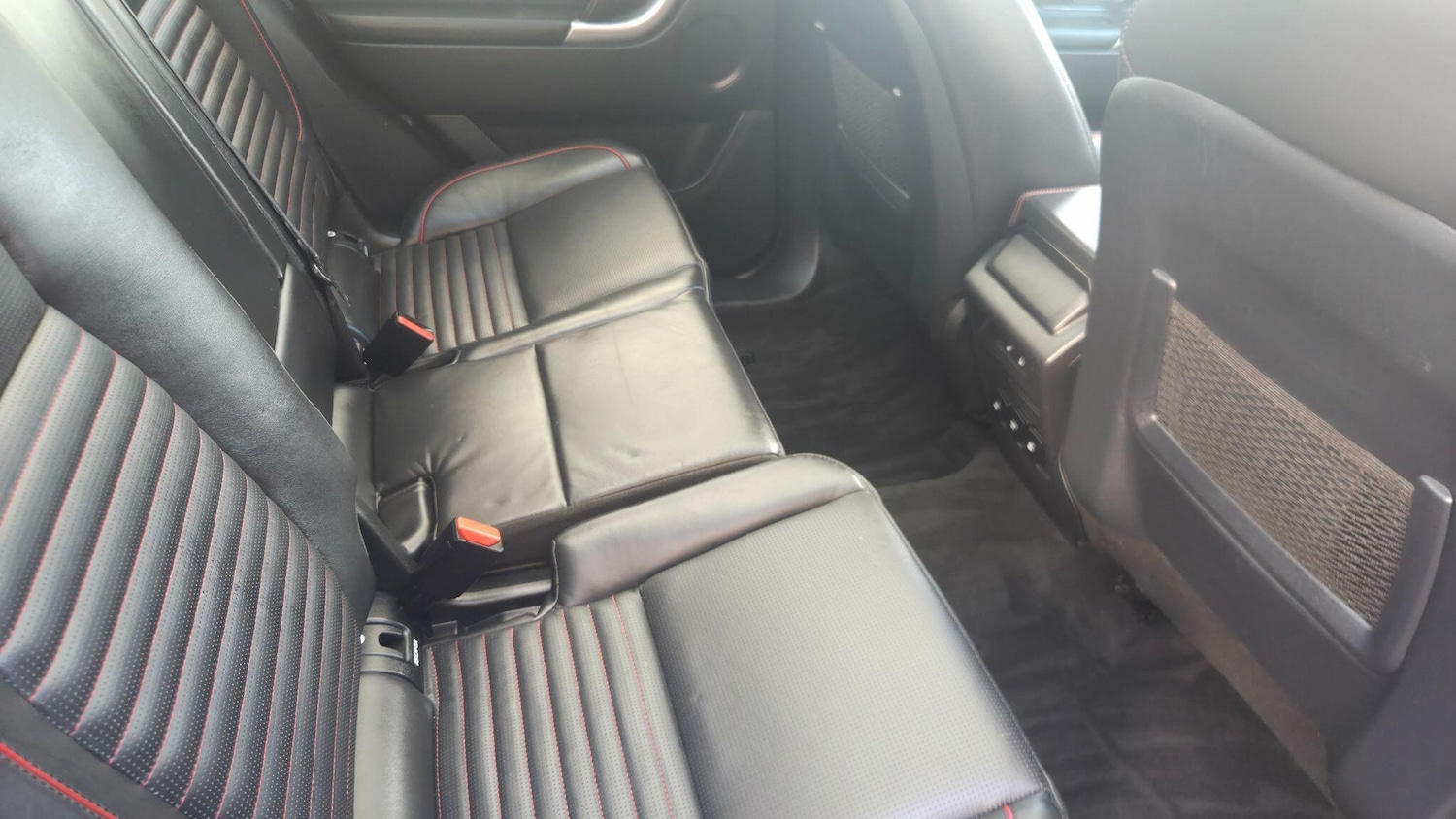 Used Land Rover Discovery Sport 2018 for sale - 76192421: Photo 38
