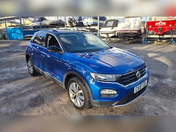 Used Volkswagen T-Roc 2019 for sale - 76521643: Photo