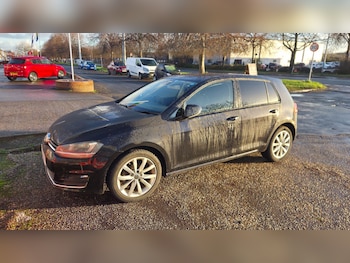 Used Volkswagen Golf 2013 for sale - 77020954: Photo