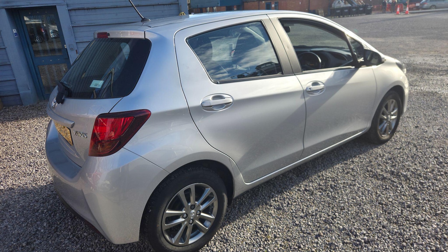 Used Toyota Yaris 2014 for sale - 76608520: Photo 16