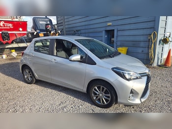 Used Toyota Yaris 2014 for sale - 76608520: Photo