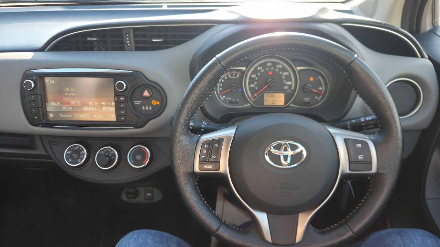 Used Toyota Yaris 2014 for sale - 76608520: Photo 24