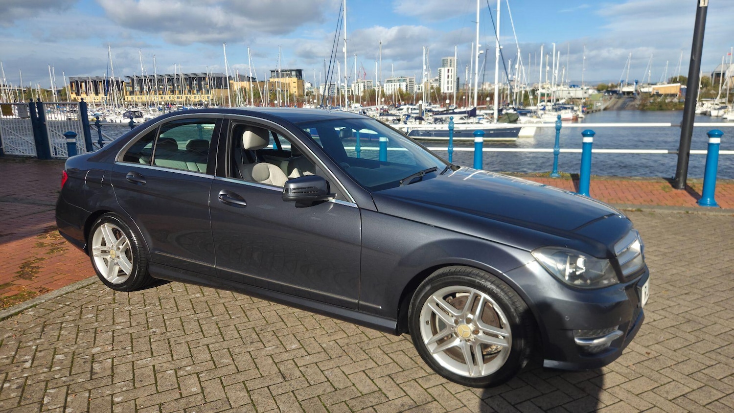 Used Mercedes-Benz C Class 2013 for sale - 76336131: Photo 3