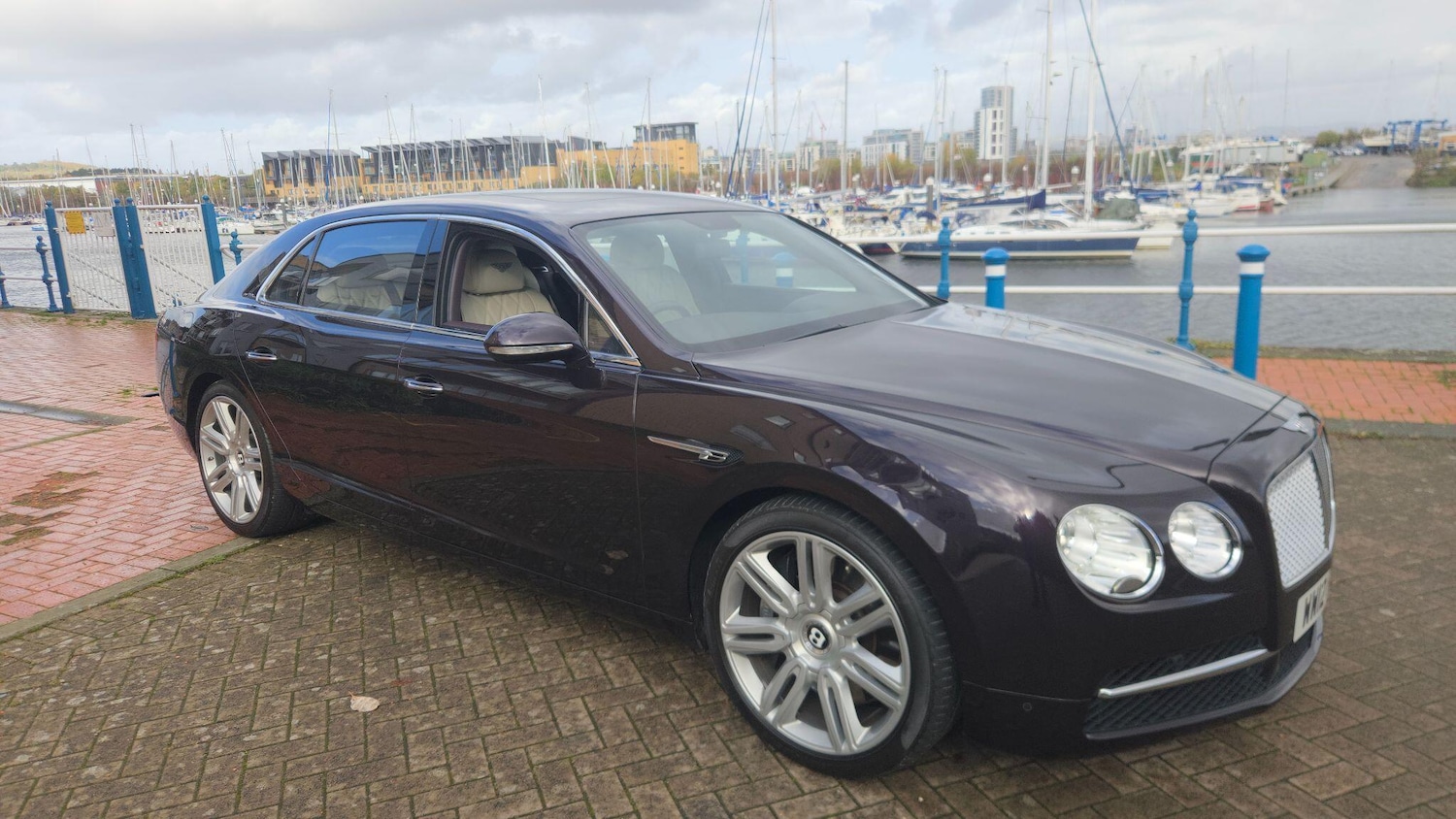 Used Bentley Flying Spur 2016 for sale - 76399346: Photo 2