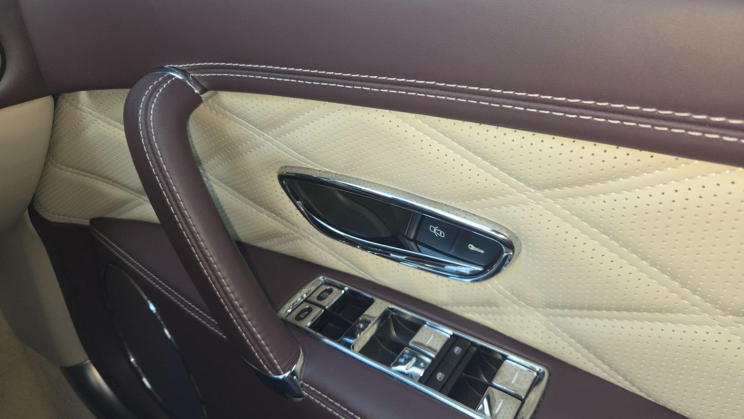 Used Bentley Flying Spur 2016 for sale - 76399346: Photo 34