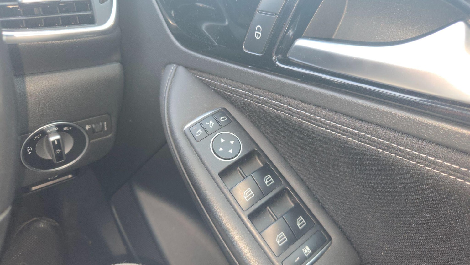 Used Infiniti QX30 2017 for sale - 77550511: Photo 16