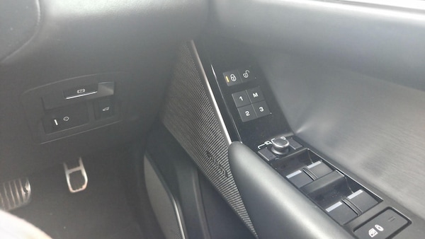 Used Land Rover Range Rover Velar 2017 for sale - 76307611: Photo 24