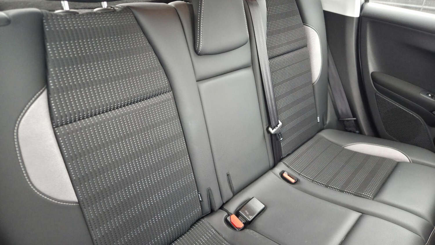 Used Peugeot 2008 for sale - 77824875: Photo 11