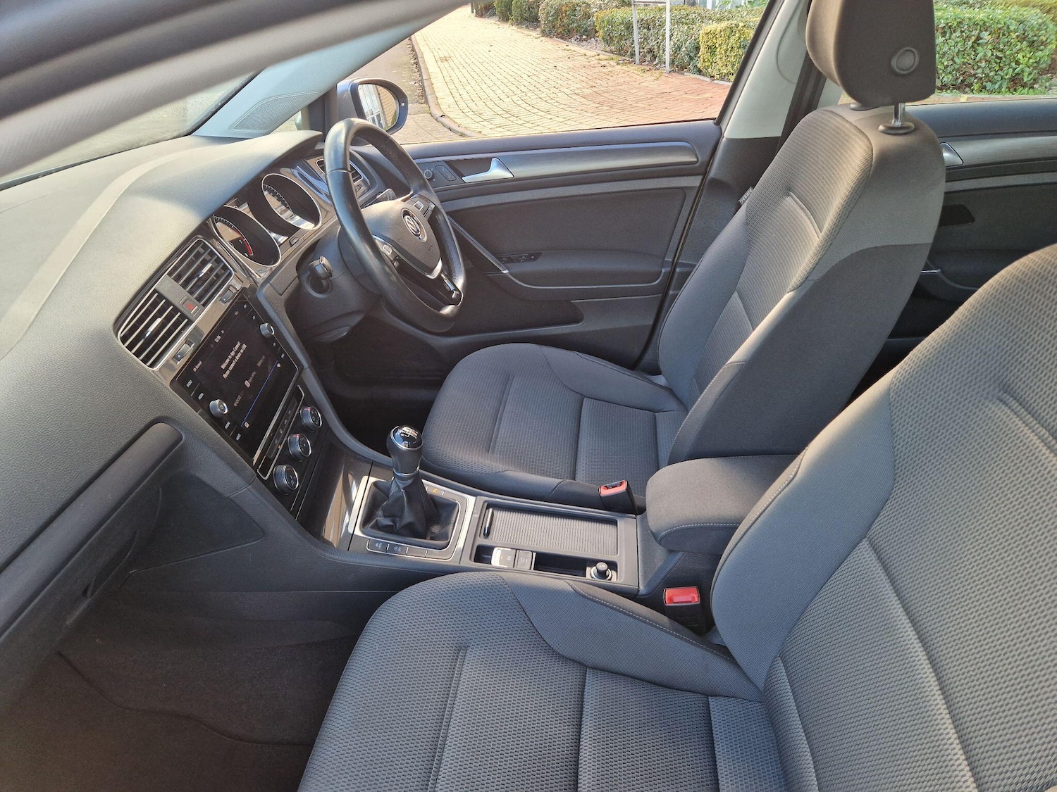 Used Volkswagen Golf 2018 for sale - 76714222: Photo 32