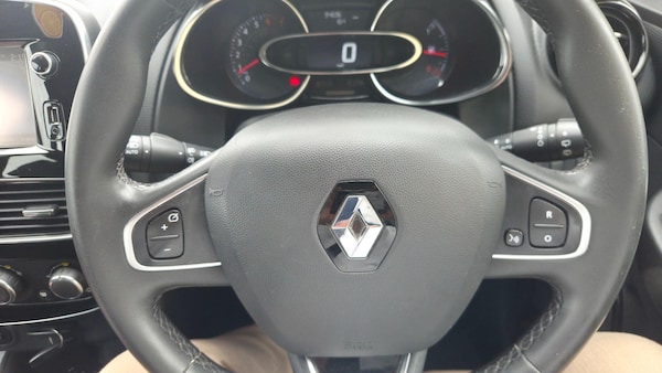 Used Renault Clio 2018 for sale - 76259790: Photo 15