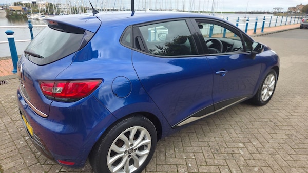Used Renault Clio 2018 for sale - 76259790: Photo 4