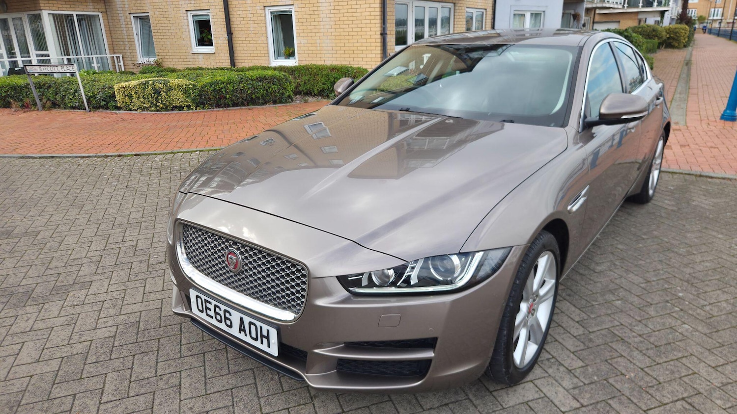 Used Jaguar XE 2016 for sale - 76200195: Photo 12