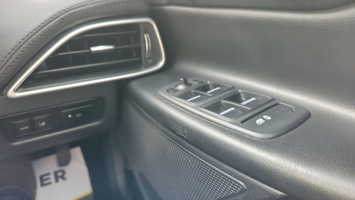 Used Jaguar XE 2016 for sale - 76200195: Photo 29
