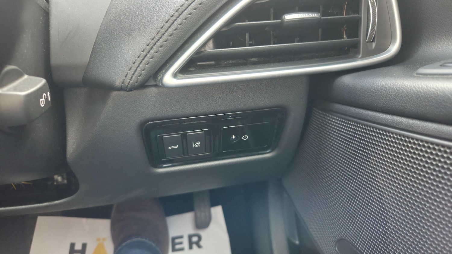 Used Jaguar XE 2016 for sale - 76200195: Photo 30
