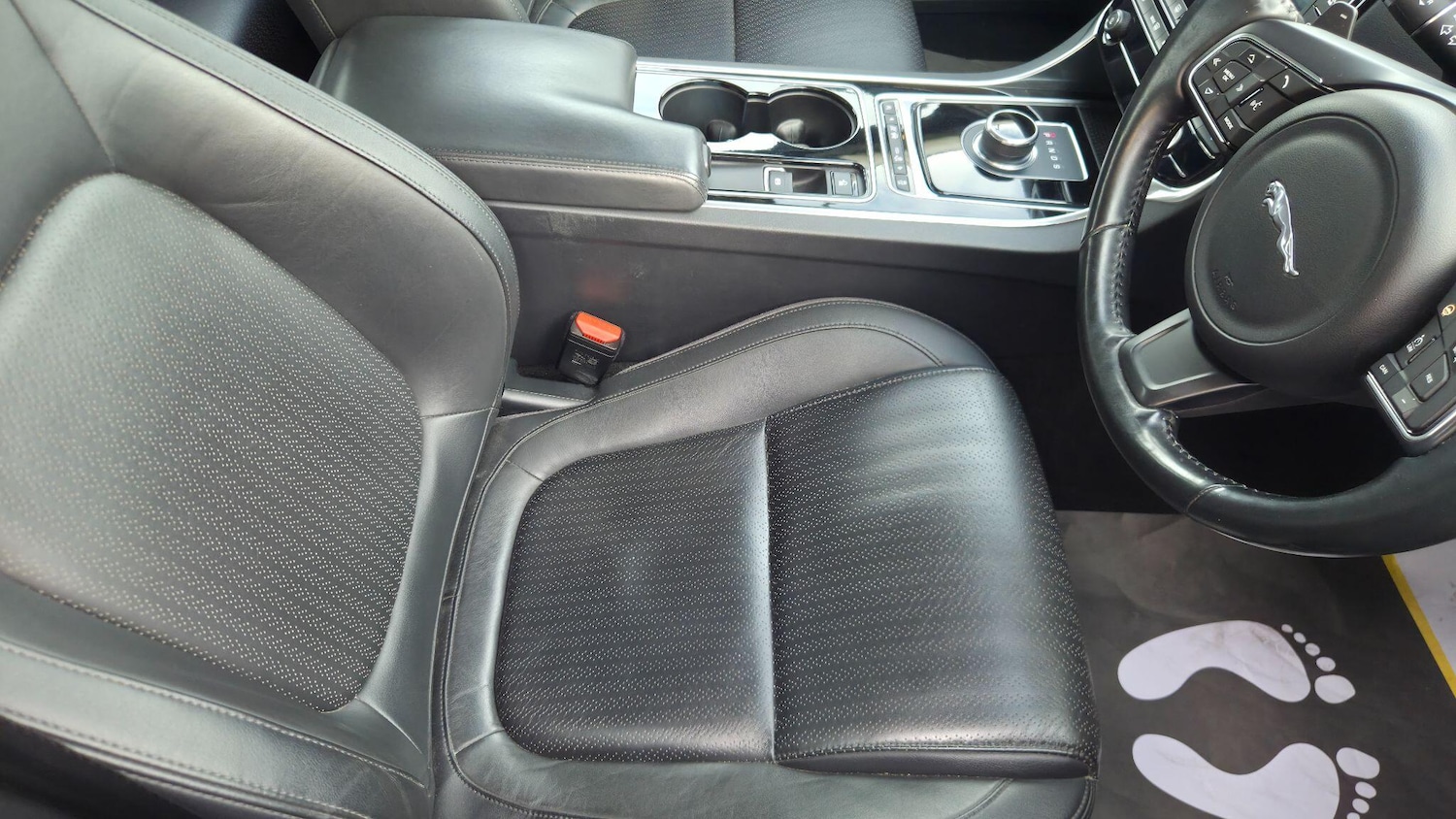 Used Jaguar XE 2016 for sale - 76200195: Photo 33