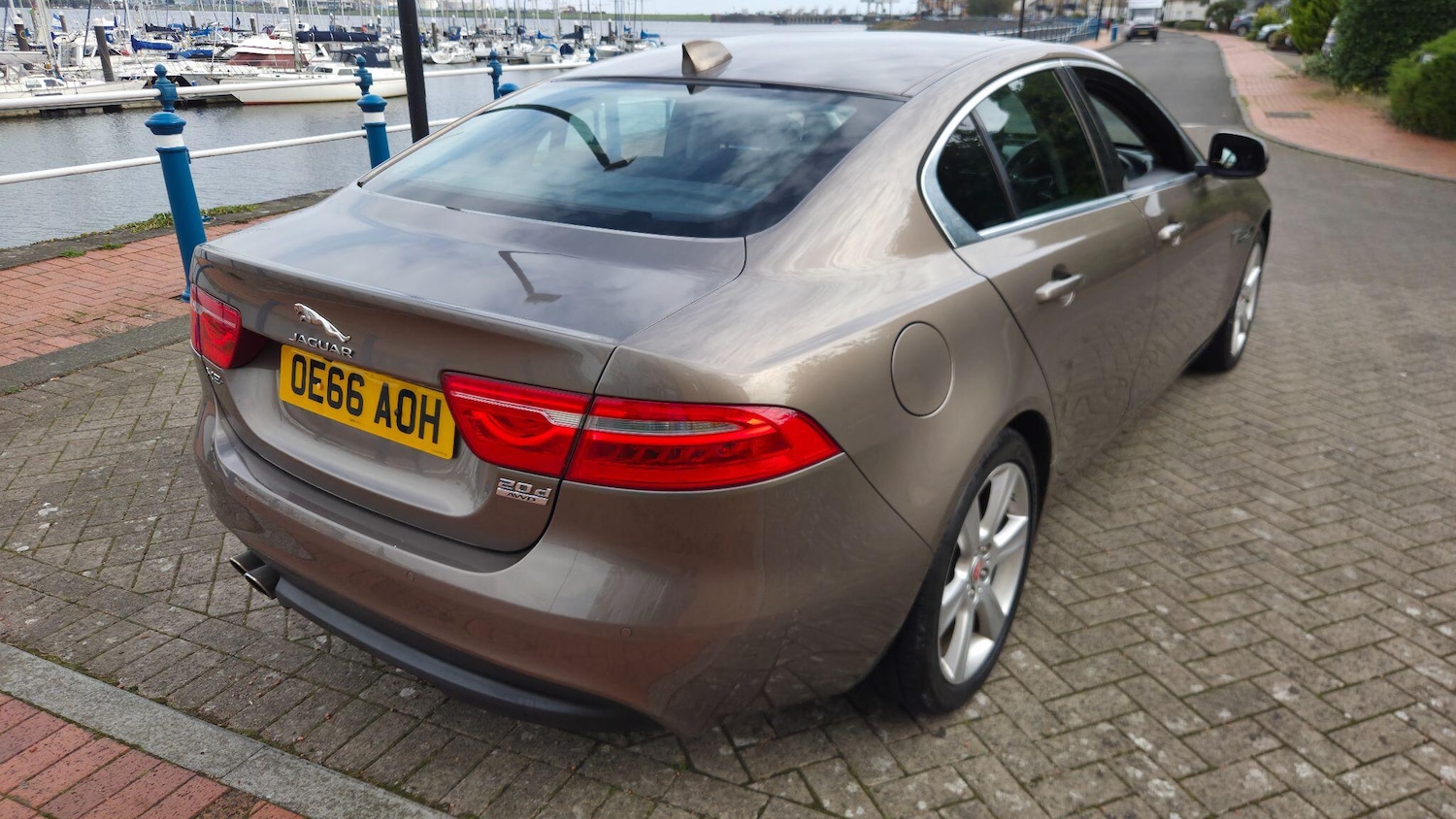 Used Jaguar XE 2016 for sale - 76200195: Photo 5