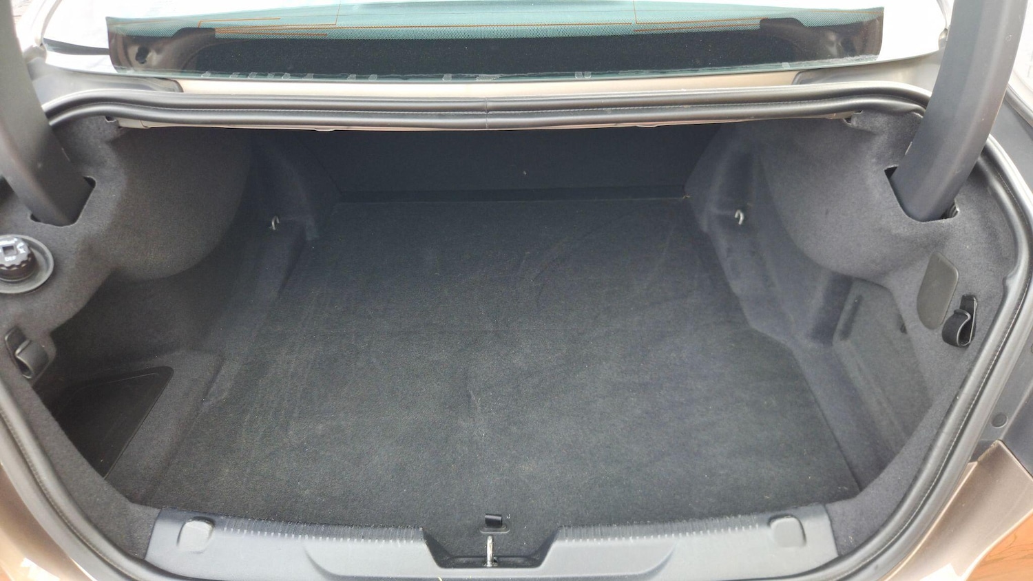 Used Jaguar XE 2016 for sale - 76200195: Photo 7
