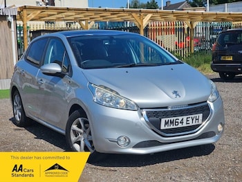 Used Peugeot 208 2015 for sale - 76499314: Photo