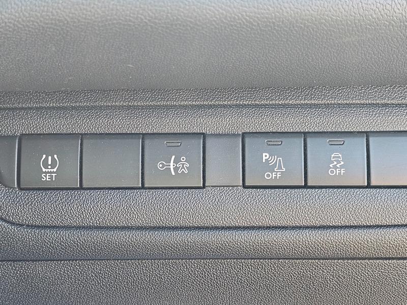 Used Peugeot 208 2015 for sale - 76499314: Photo 24