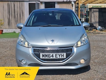 Used Peugeot 208 2015 for sale - 76499314: Photo