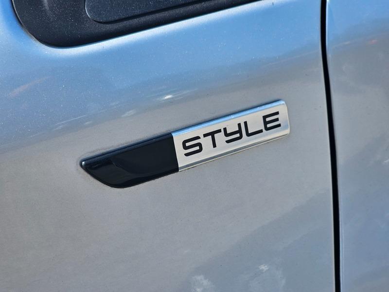 Used Peugeot 208 2015 for sale - 76499314: Photo 35