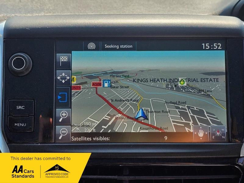 Used Peugeot 208 2015 for sale - 76499314: Photo 4