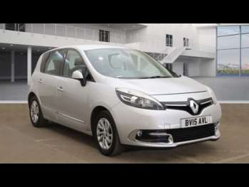 2015 (15) - 1.5 dCi Dynamique TomTom 5dr EDC