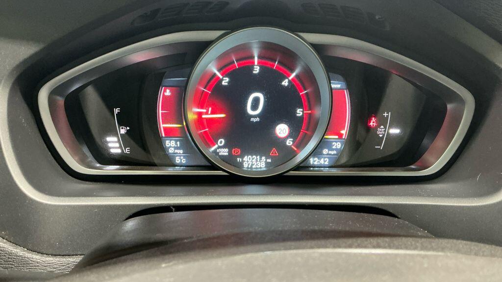 Used Volvo V40 2015 for sale - 77074254: Photo 15