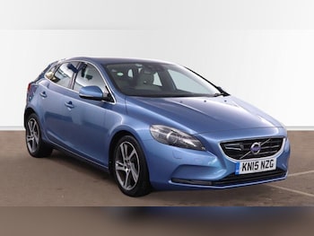 2015 (15) - D2 SE Lux Nav 5dr