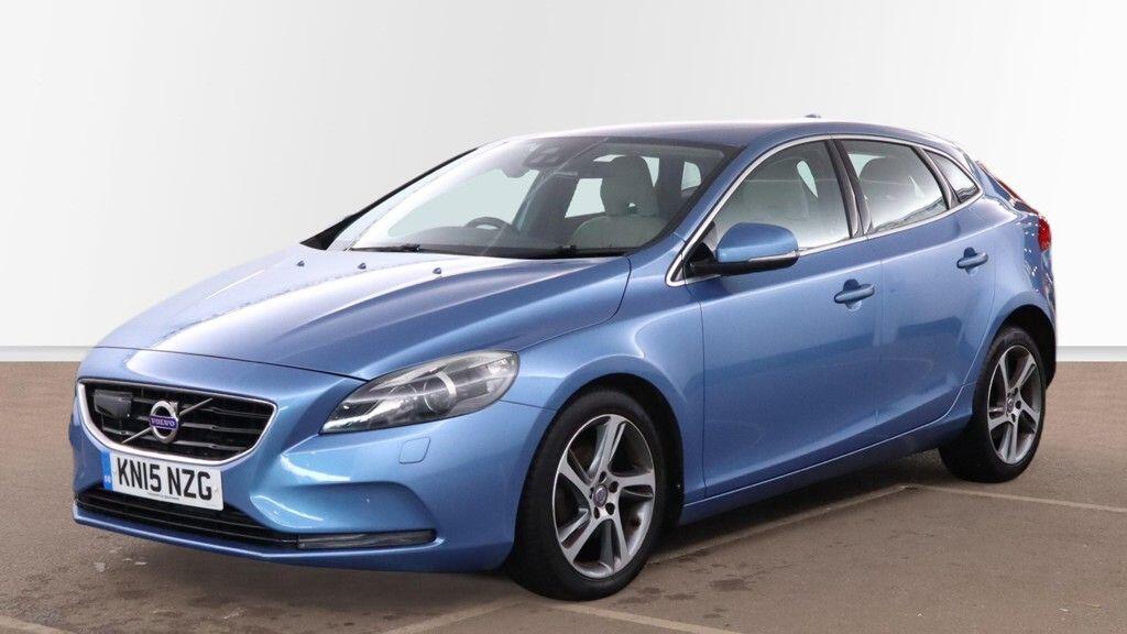 Used Volvo V40 2015 for sale - 77074254: Photo 2
