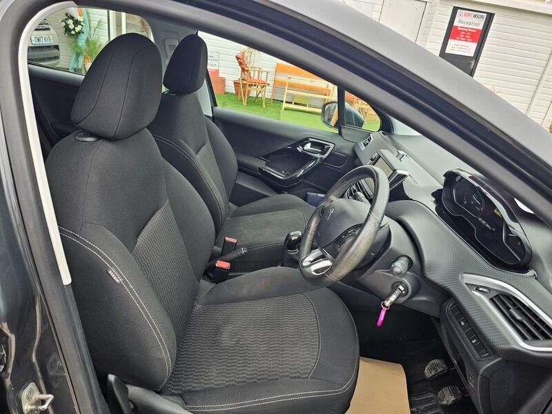 Used Peugeot 208 2017 for sale - 77892434: Photo 11