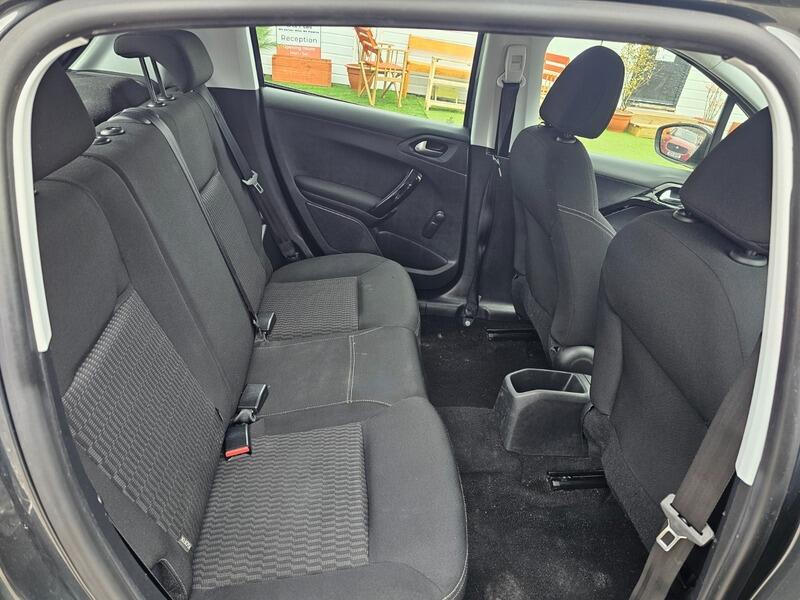 Used Peugeot 208 2017 for sale - 77892434: Photo 12