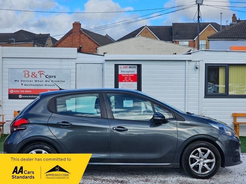 Used Peugeot 208 2017 for sale - 77892434: Photo 5