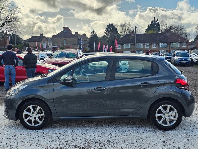 Used Peugeot 208 2017 for sale - 77892434: Photo 9